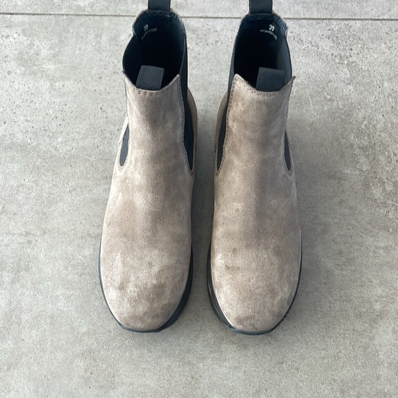 Hogan Taupe Suede Chelsey Boots - Picture 2 of 5